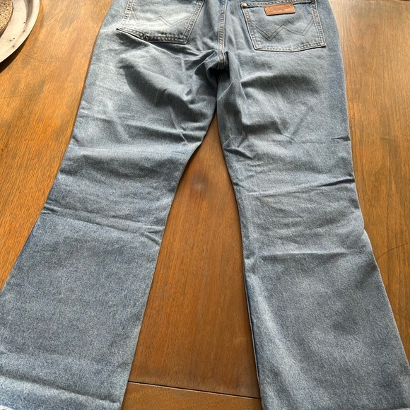 Wrangler raw edge jeans - Picture 2 of 5
